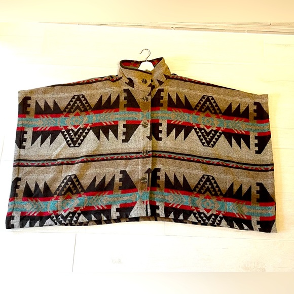 Southwest Aztec blanket button front poncho size small but can fit many sizes - Picture 3 of 6